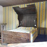 De L'abbatiale Bed & Breakfast 4*