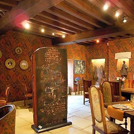 De L'abbatiale Bed & Breakfast 4*