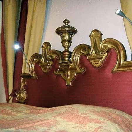 De L'abbatiale Bed & Breakfast