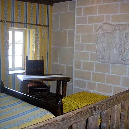 De L'abbatiale 4*