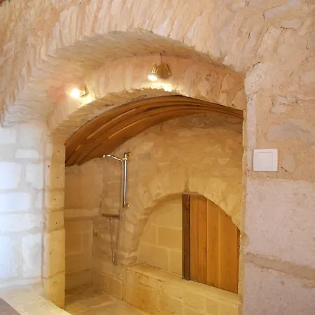 Nocleg ze śniadaniem De L'abbatiale Auberive