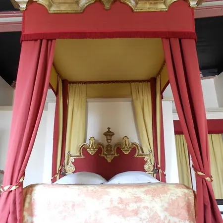 De L'abbatiale Bed & Breakfast