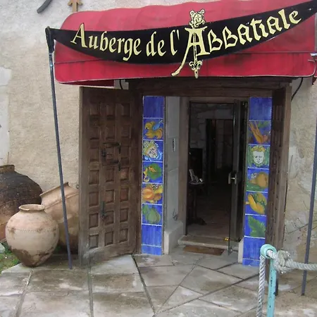 De L'abbatiale Nocleg ze śniadaniem 4*