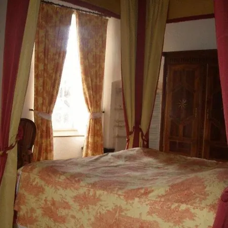 Frühstückspension De L'abbatiale 4*