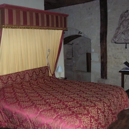 De L'abbatiale Bed & Breakfast 4*