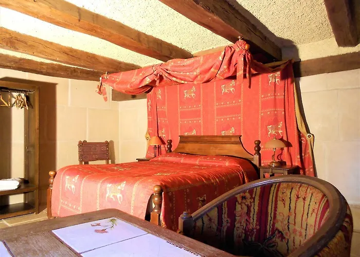 De L'abbatiale Bed & Breakfast 4*